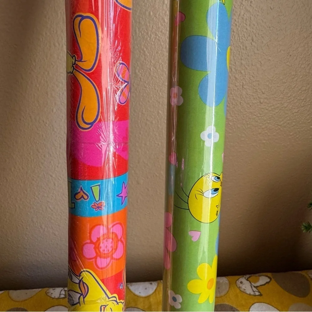 Vintage 1999/2000 Hallmark NIP Tweety Bird wrapping paper tubes set of 2